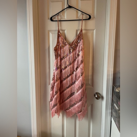 SouthernFriedChics Take Me Away Dress in Rose Gold/Pink Size 2x NWT - Picture 2 of 5